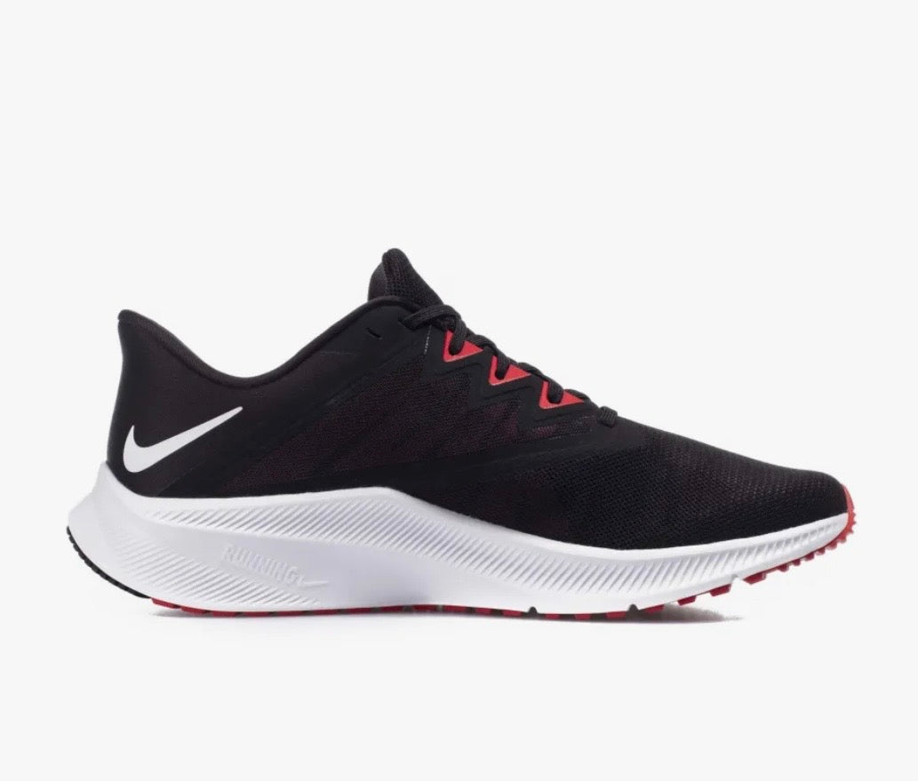 Nike Quest 3 Herren Laufschuhe Schwarz/University Red/Weiß – Größe EUR 42