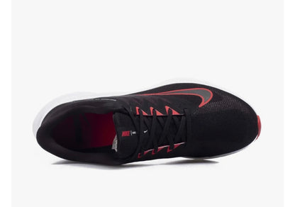 Nike Quest 3 Herren Laufschuhe Schwarz/University Red/Weiß – Größe EUR 42