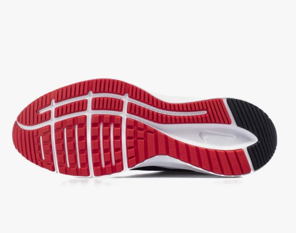Nike Quest 3 Herren Laufschuhe Schwarz/University Red/Weiß – Größe EUR 42