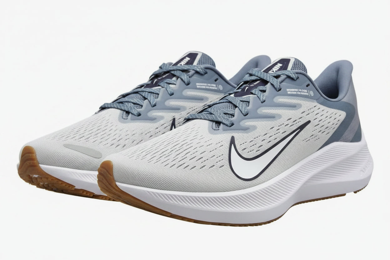 Nike Zoom Winflo 7 Herren Laufschuhe Photon Dust/White/Obsidian – Größe EUR 42